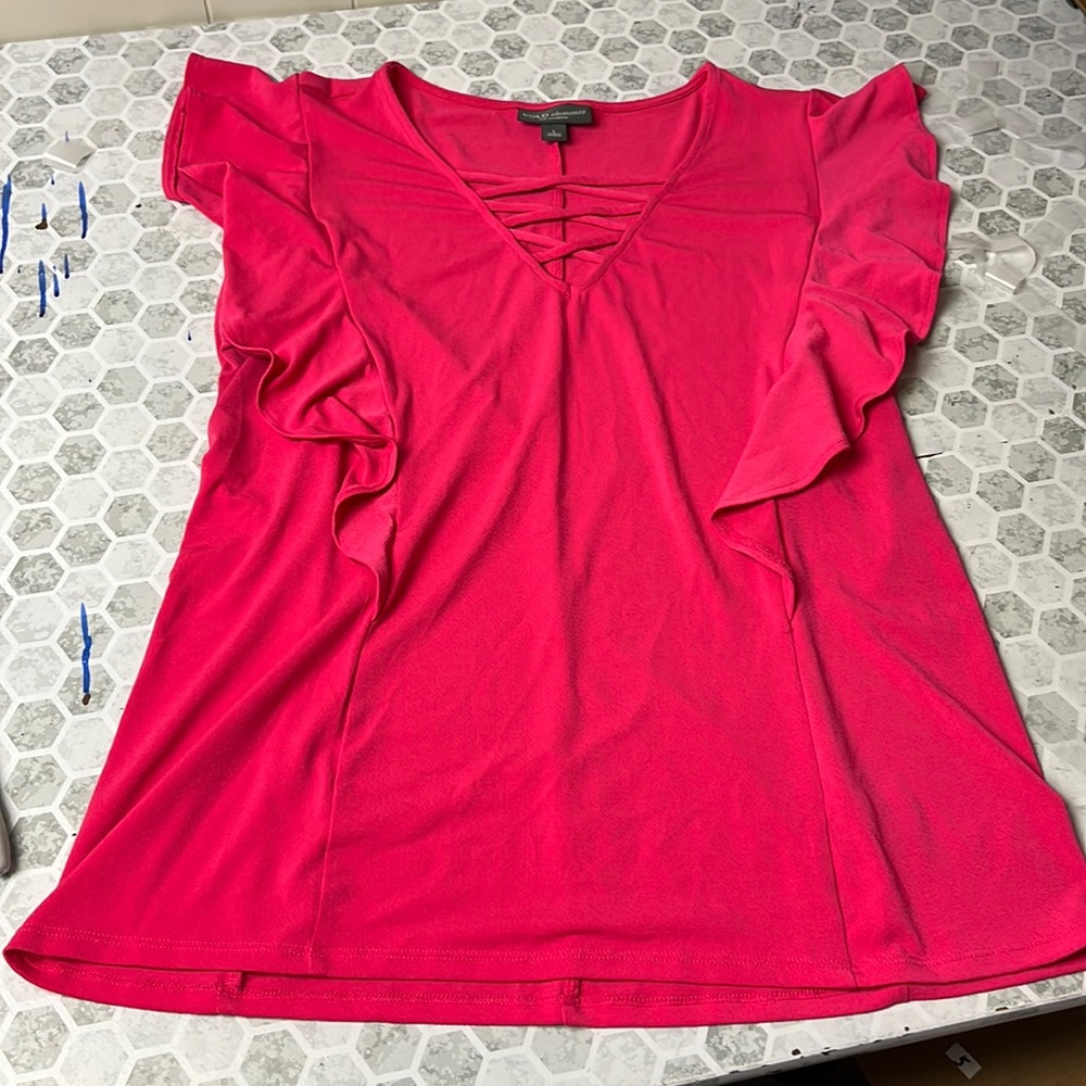 Bold Elements Large Criss Cross Ruffle Sleeve Tank Top